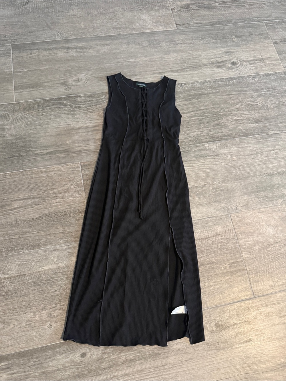 Sleeveless Black midi Dress with Front Tie